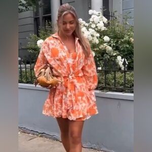 FOREVER UNIQUE TWO-PIECE SET.  The set will fit in Size M too.